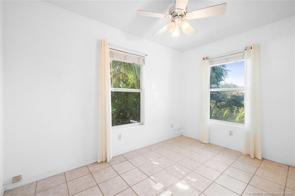 3074 Ne Loquat Lane - Photo 18
