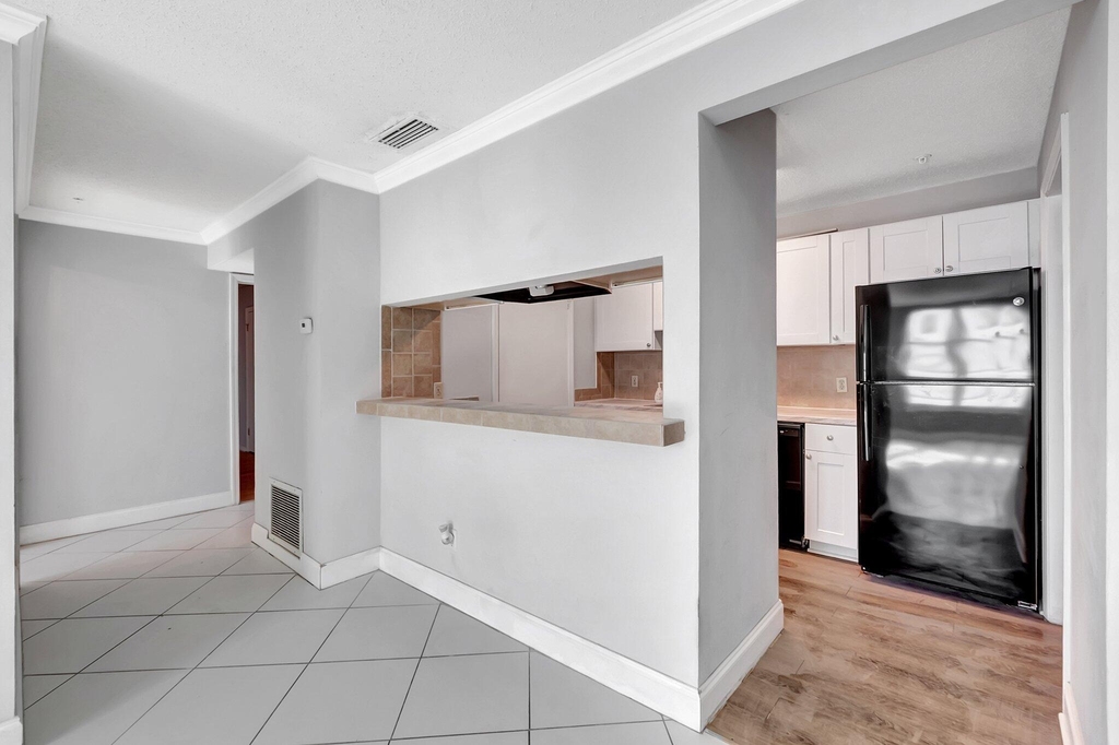 2301 N Congress Avenue - Photo 5