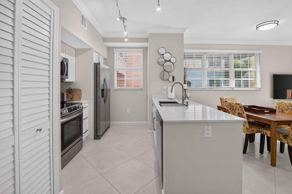 225 Ne 1st Street - Photo 4