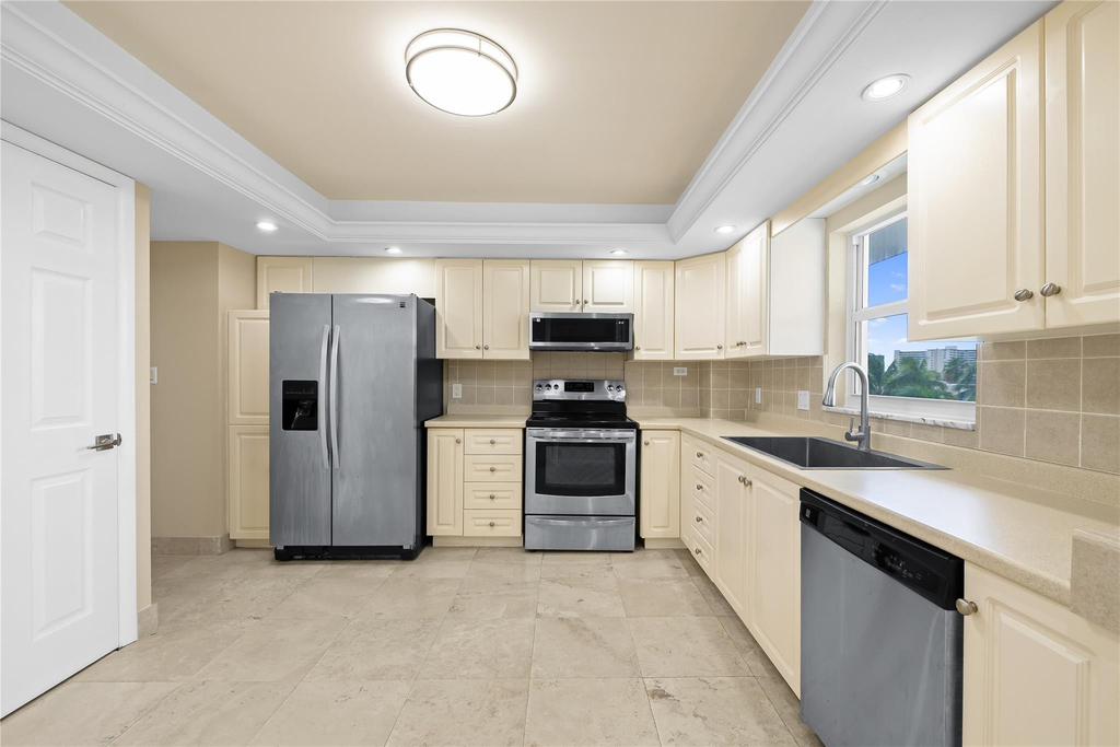 3900 Galt Ocean Drive - Photo 5