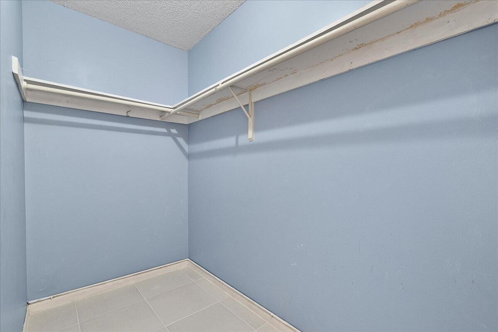 220 Country Lane - Photo 14