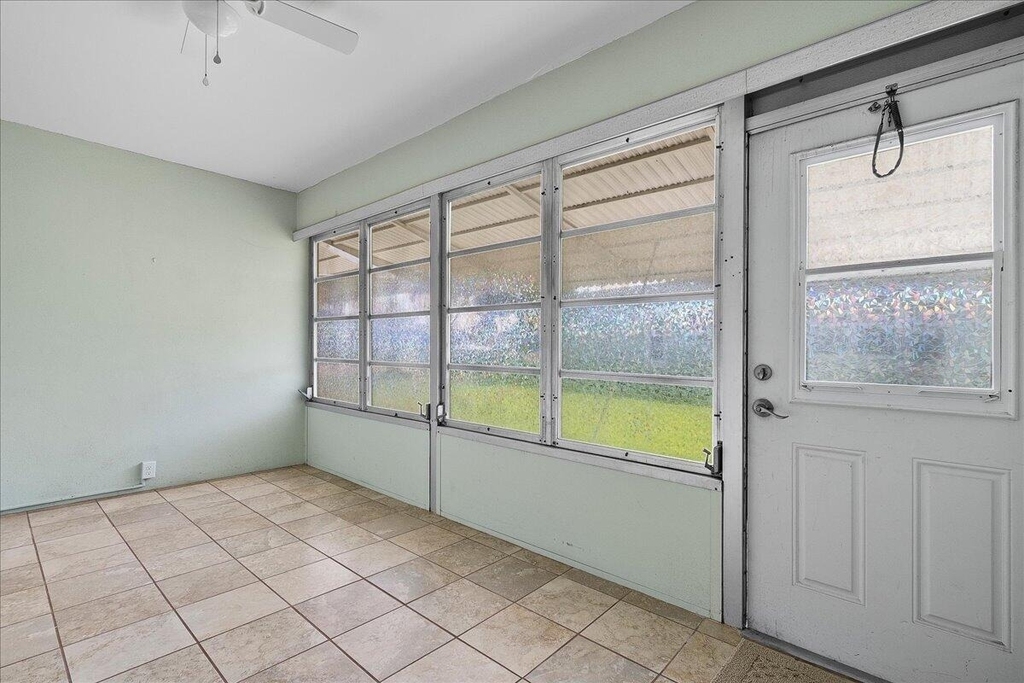 220 Country Lane - Photo 16