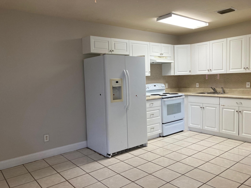 6124 Lincoln Street - Photo 0