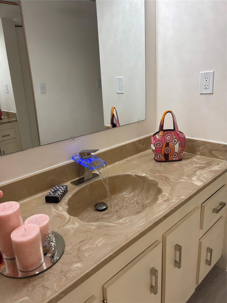 1100 Saint Charles Place - Photo 16