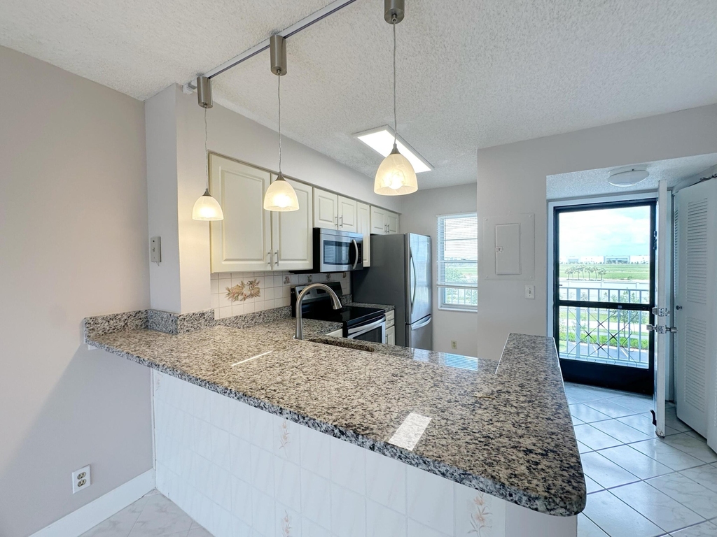 2220 N Cypress Bend Drive - Photo 1