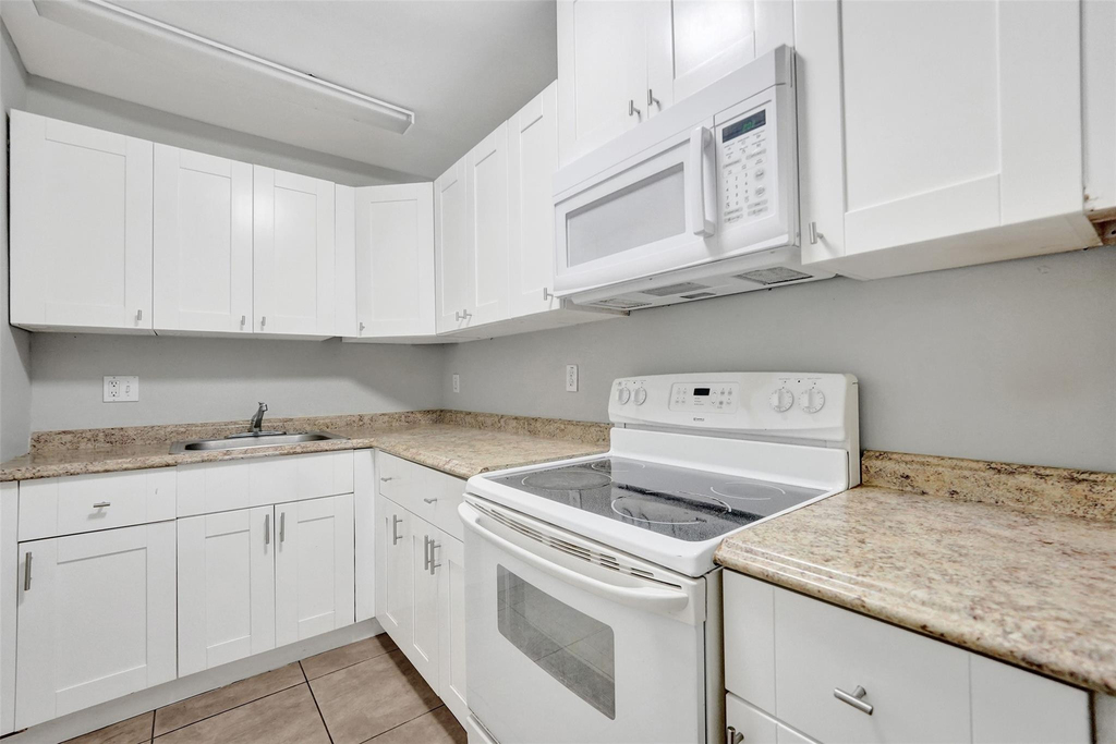 555 Se 8th Street - Photo 14