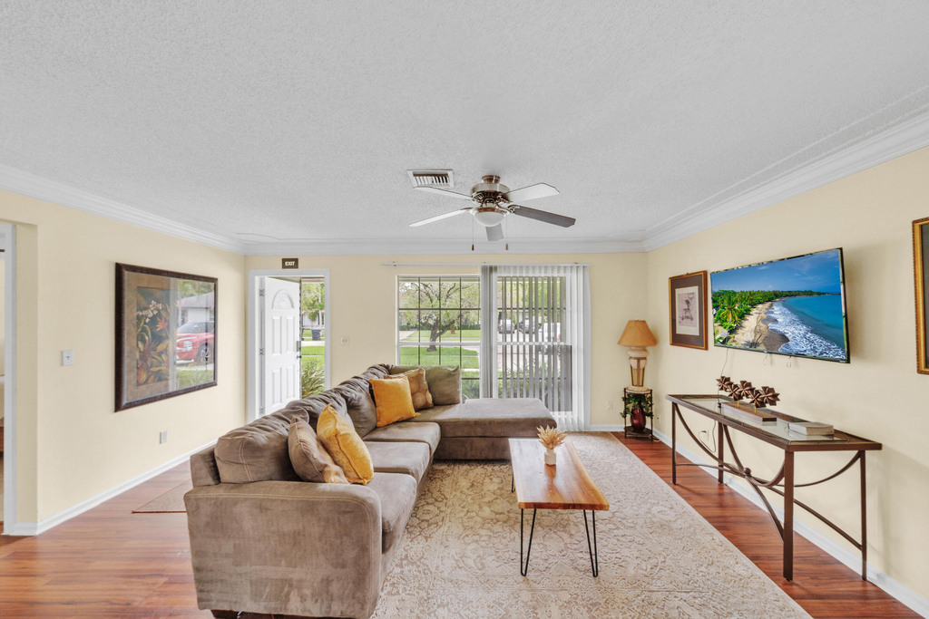 1350 Riverside Circle - Photo 35