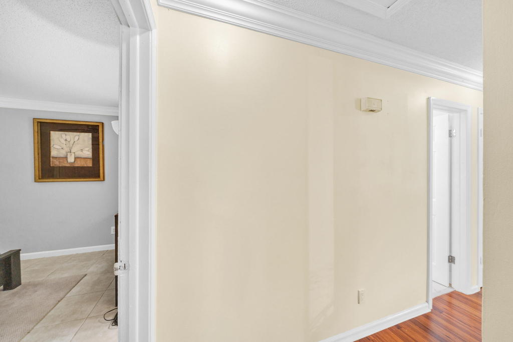 1350 Riverside Circle - Photo 18