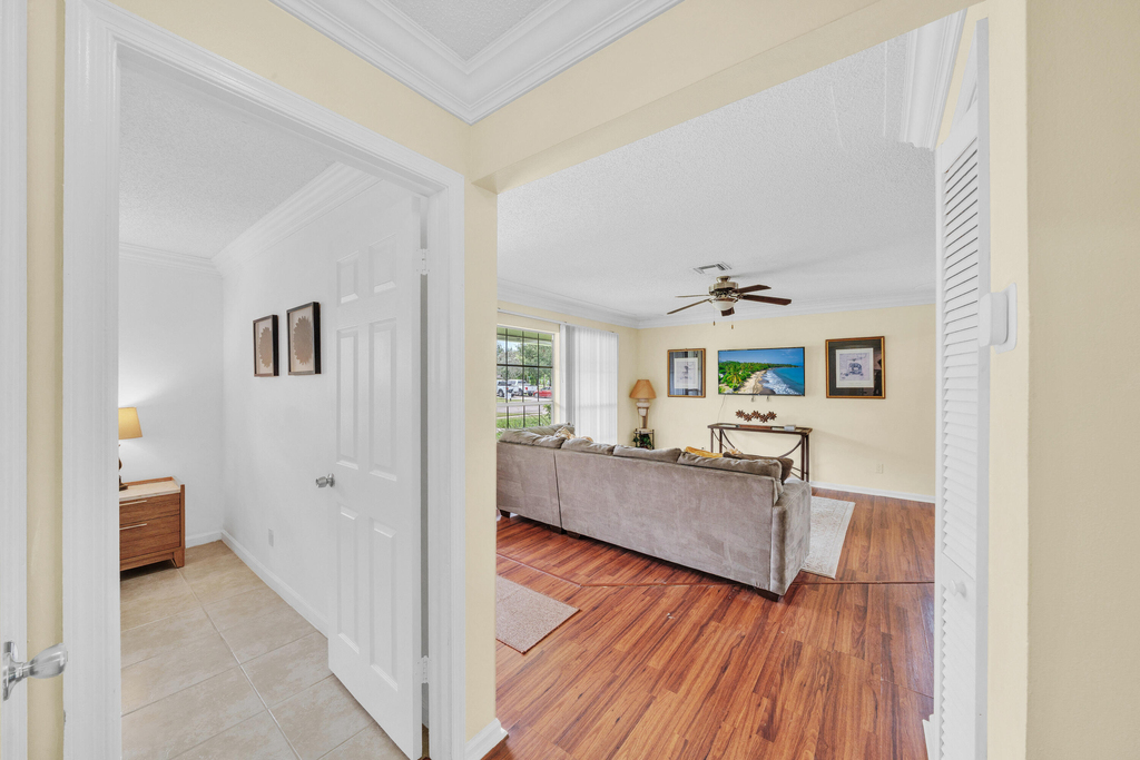 1350 Riverside Circle - Photo 29