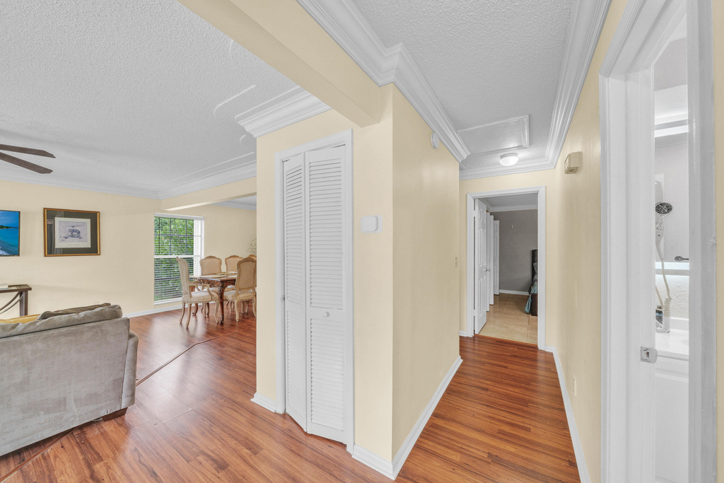 1350 Riverside Circle - Photo 33