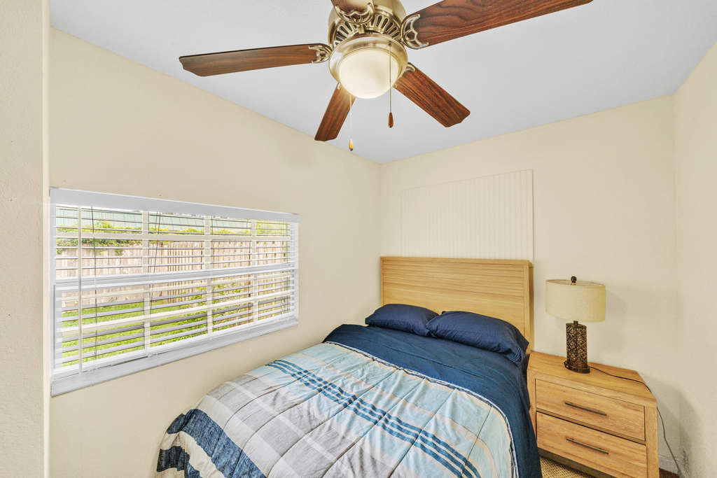 1350 Riverside Circle - Photo 16