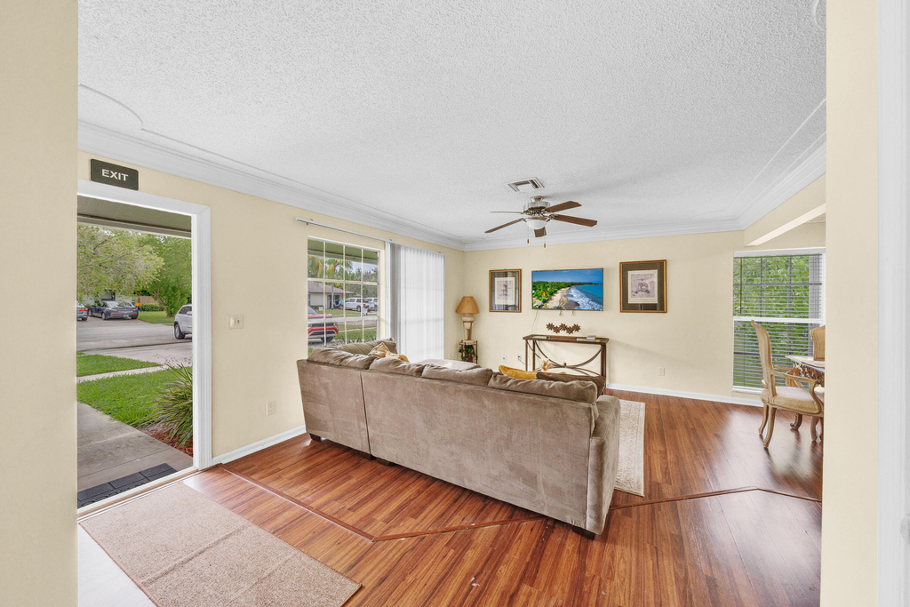 1350 Riverside Circle - Photo 34