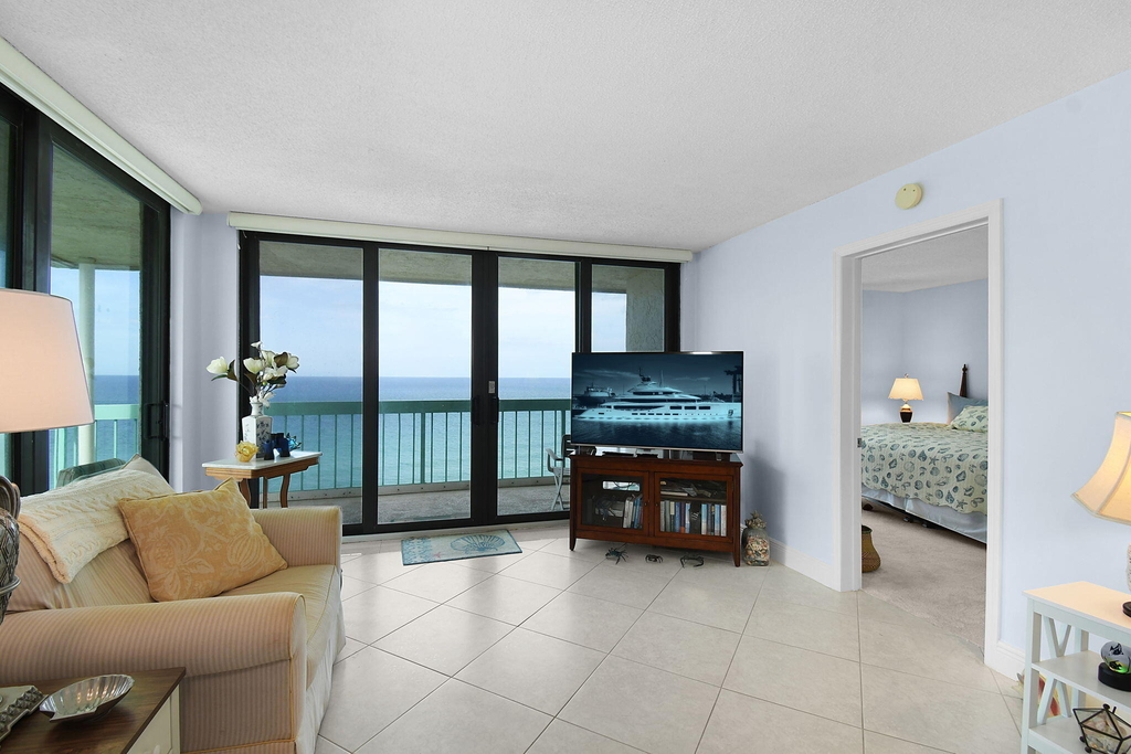 9940 S Ocean Drive - Photo 15