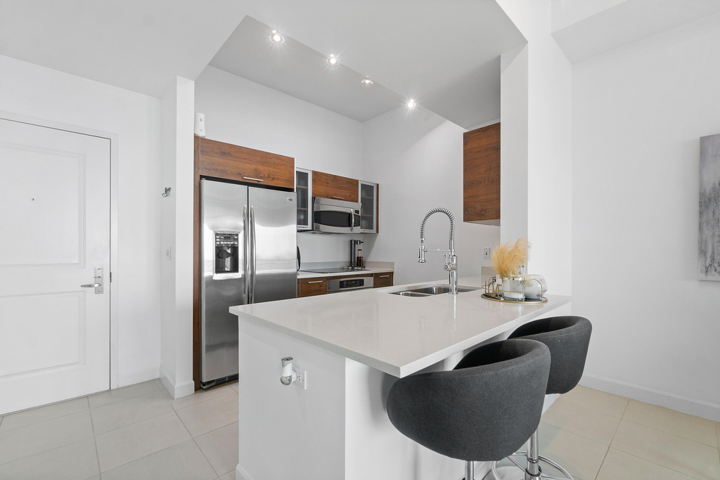 480 Hibiscus Street - Photo 11