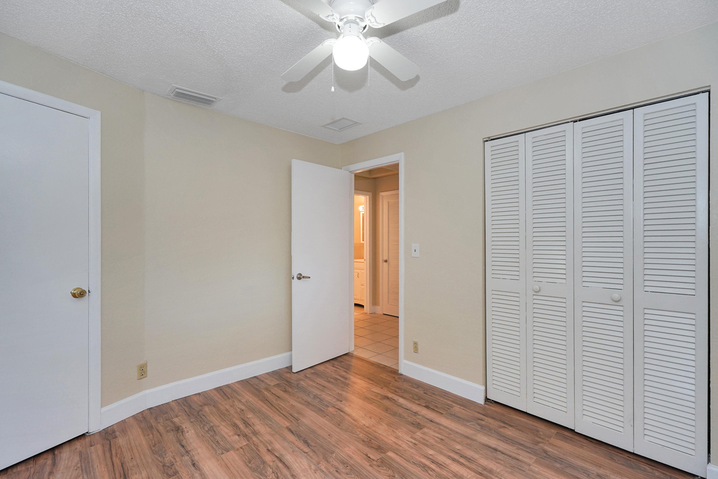 2716 Sw 46th Street - Photo 9