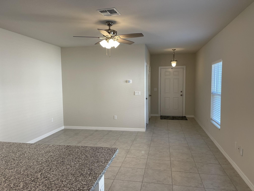 3368 N Park Drive - Photo 3