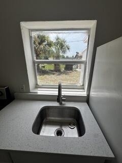608 Ne 2nd - Photo 10