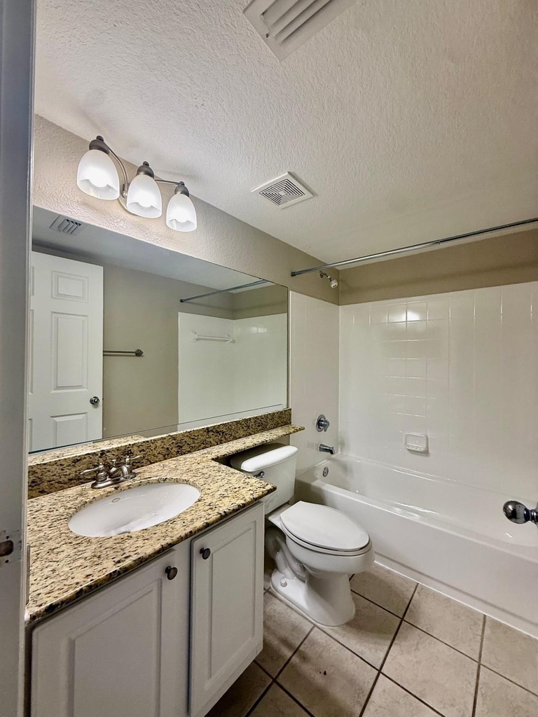 15135 Michelangelo Boulevard - Photo 4