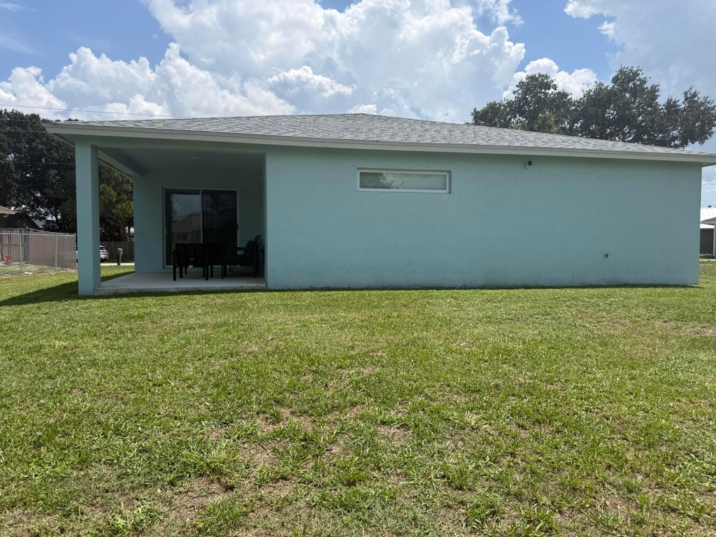 1081 Sw Mcdevitt Avenue - Photo 12