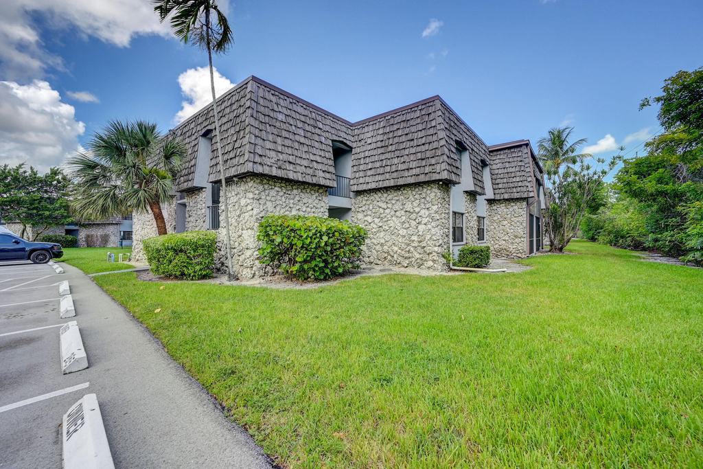 3101 Oakland Shores Drive - Photo 2