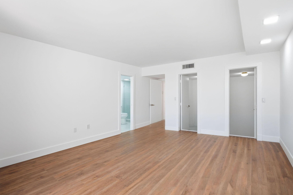 1222 Hillsboro Mile - Photo 33