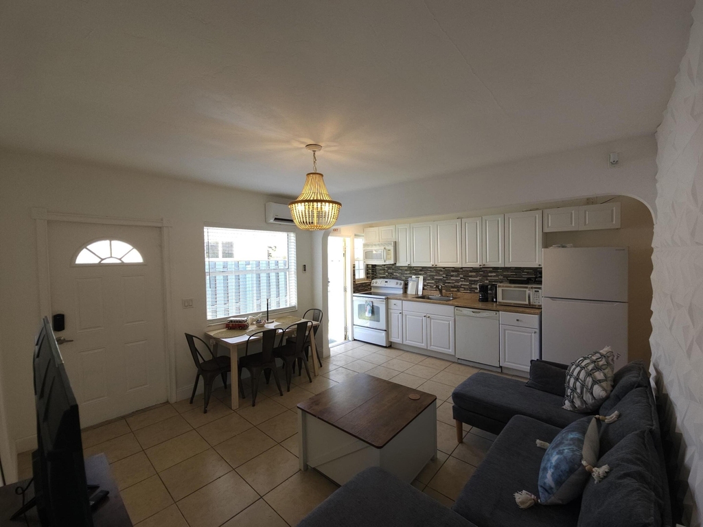 1639 Hayes Street - Photo 7