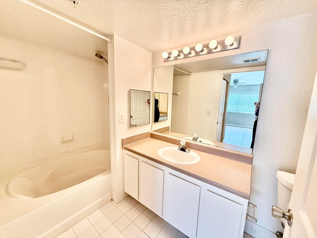 181 Sw Palm Drive - Photo 6