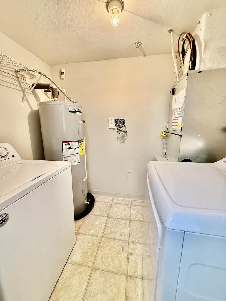 181 Sw Palm Drive - Photo 2