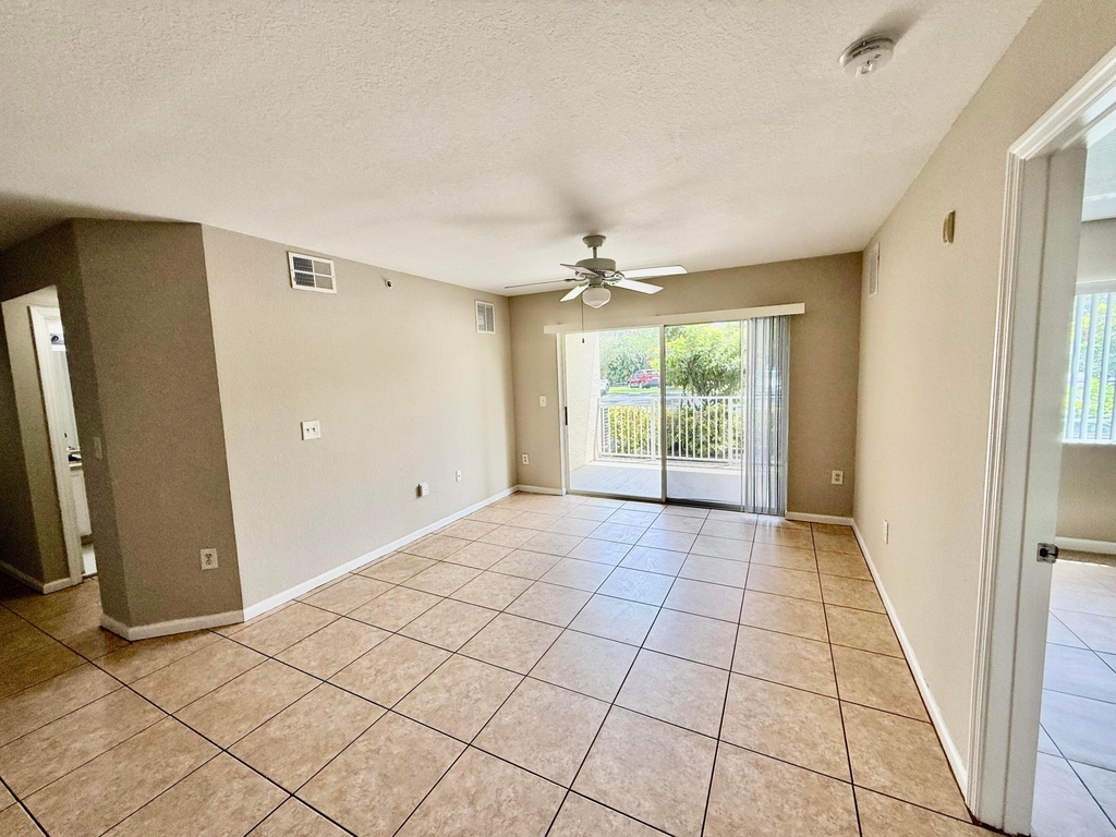 181 Sw Palm Drive - Photo 5