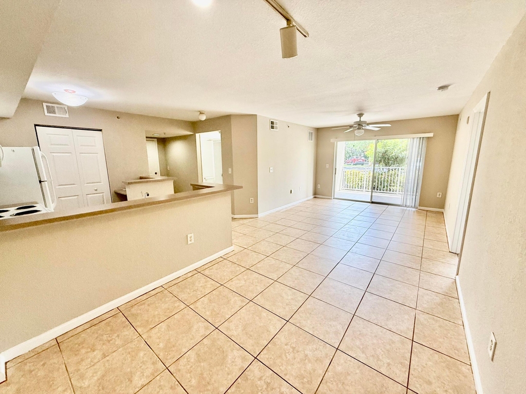 181 Sw Palm Drive - Photo 7