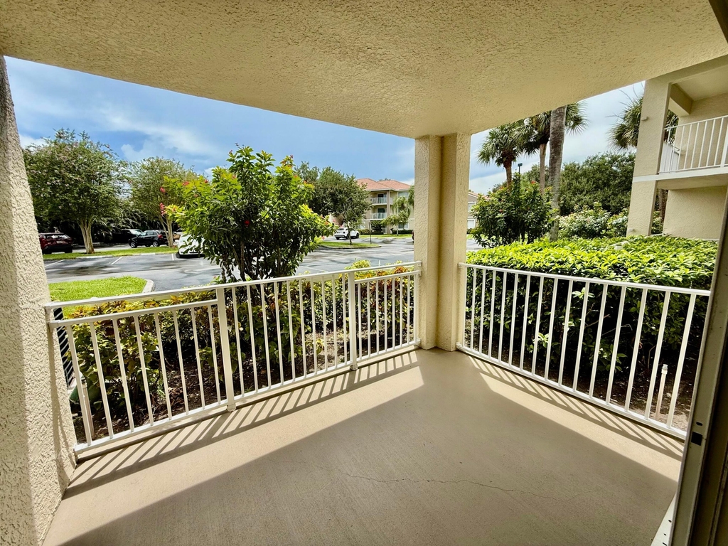 181 Sw Palm Drive - Photo 16