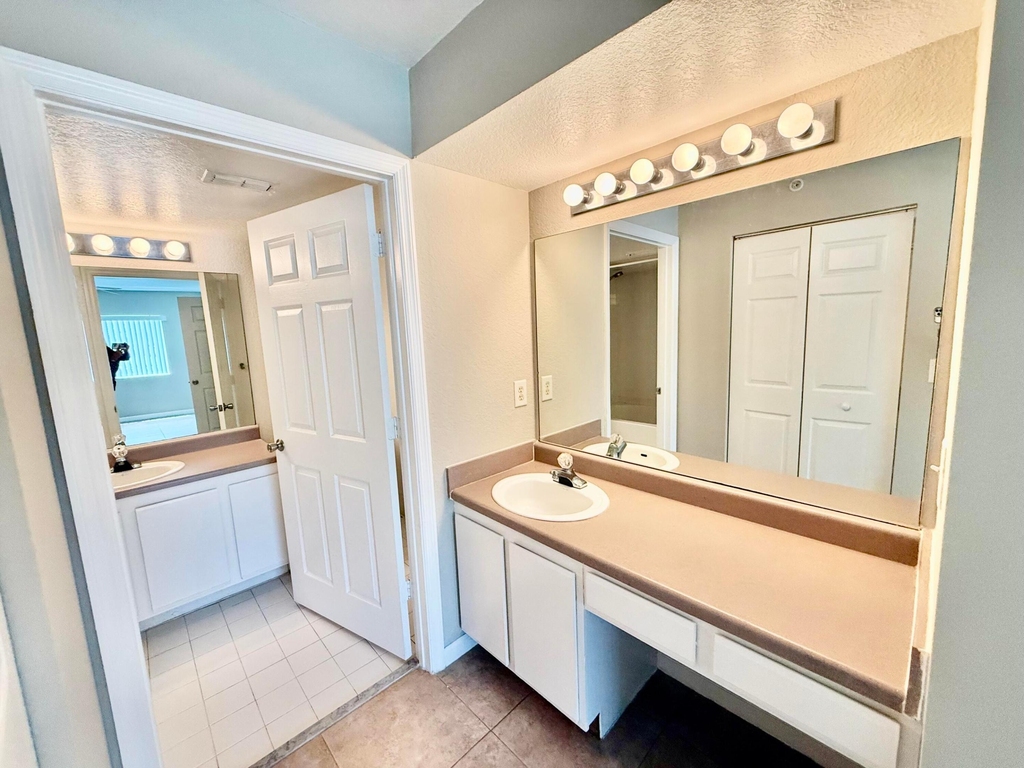 181 Sw Palm Drive - Photo 8
