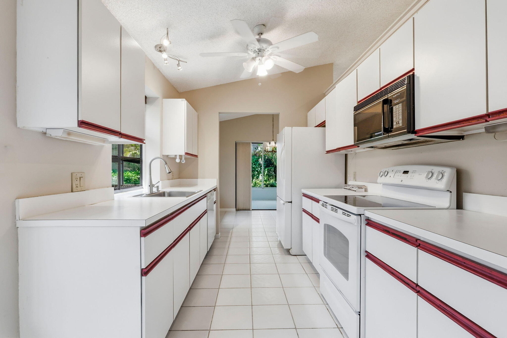 6170 Bay Isles Drive - Photo 8