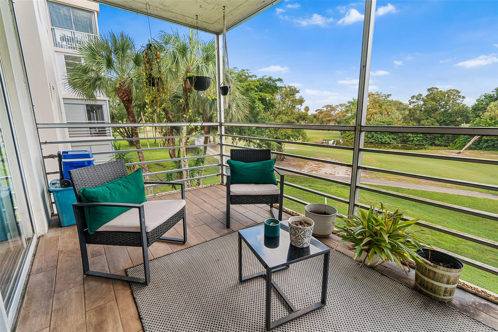 3930 Oaks Clubhouse Drive - Photo 28