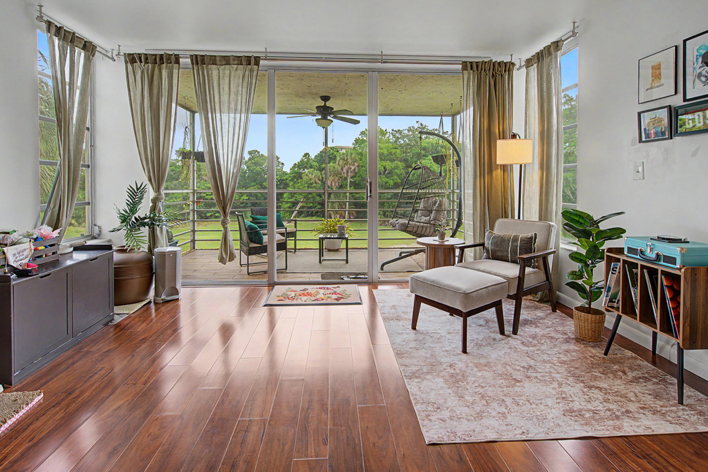 3930 Oaks Clubhouse Drive - Photo 0