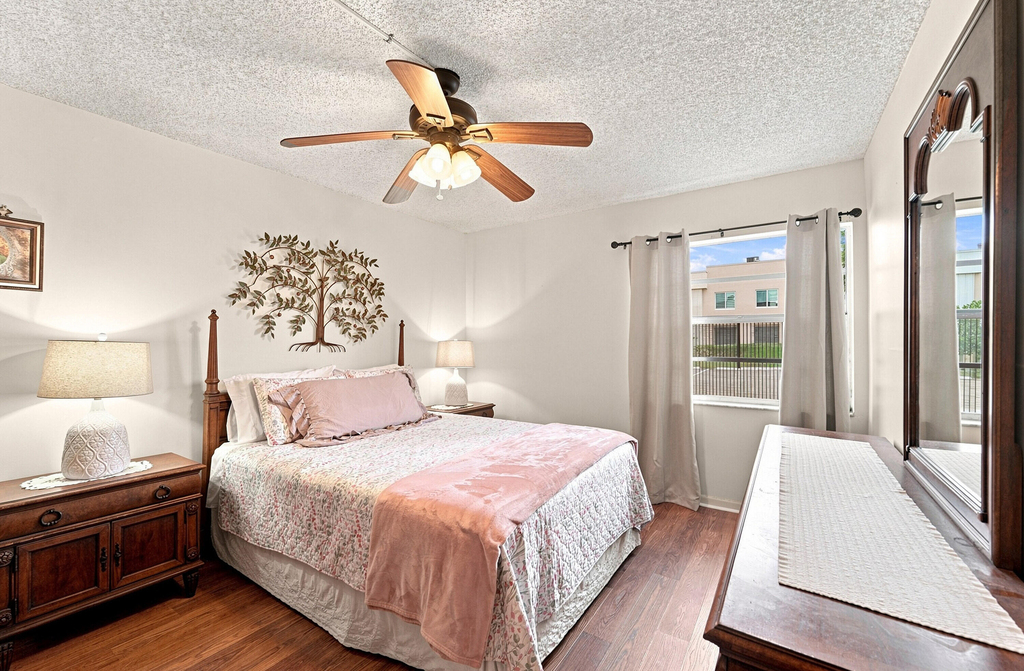 246 Normandy Lane - Photo 10