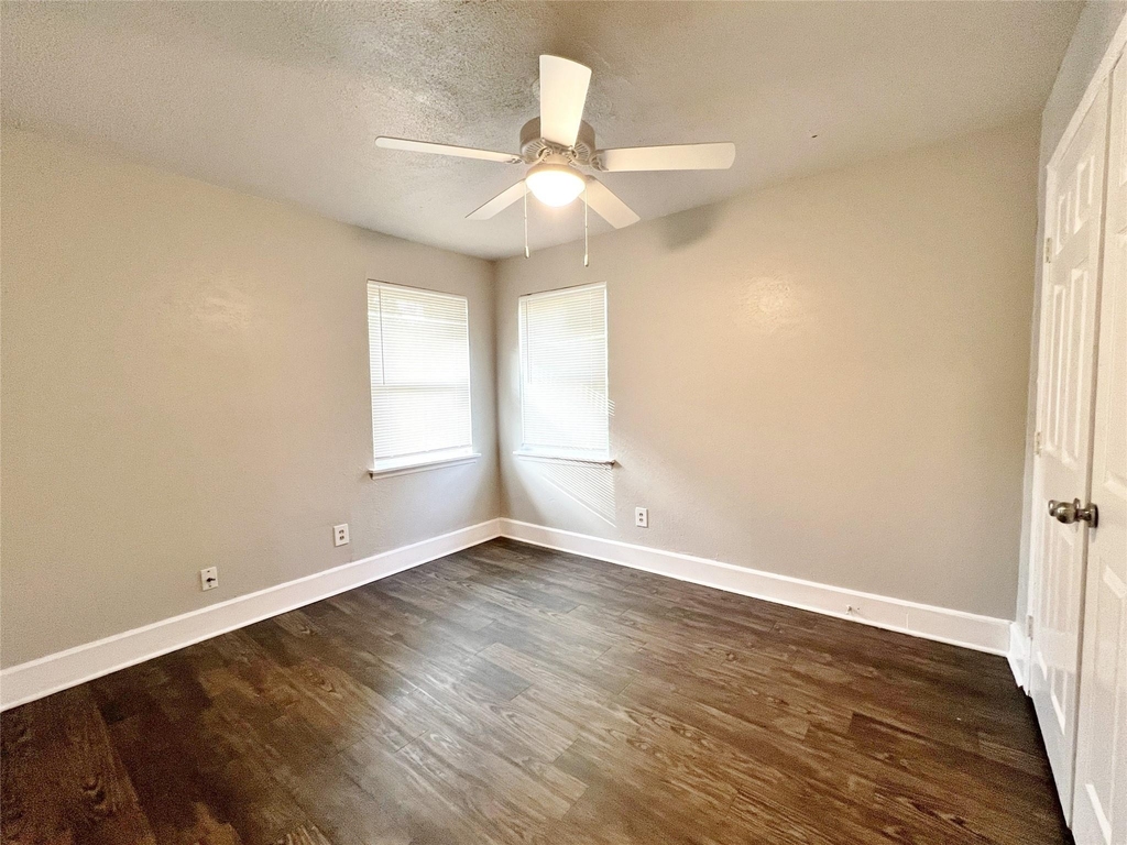 5301 Mansel Lane - Photo 14
