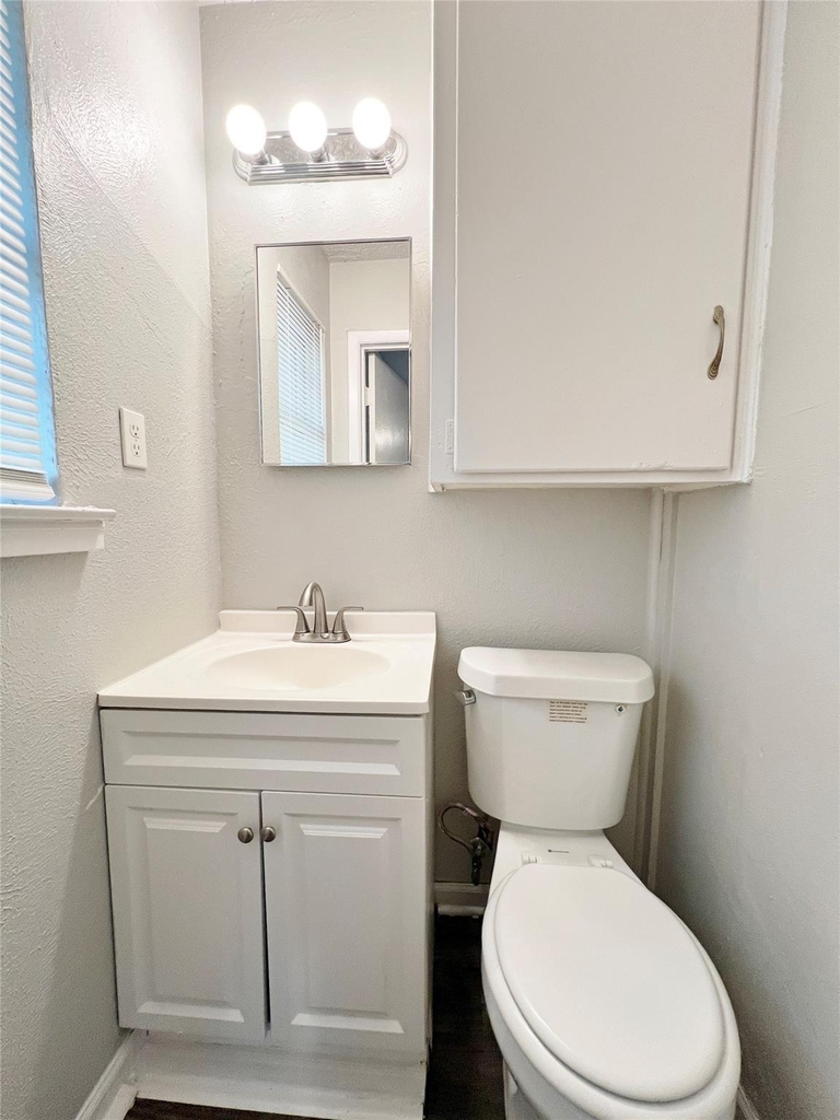 5301 Mansel Lane - Photo 12