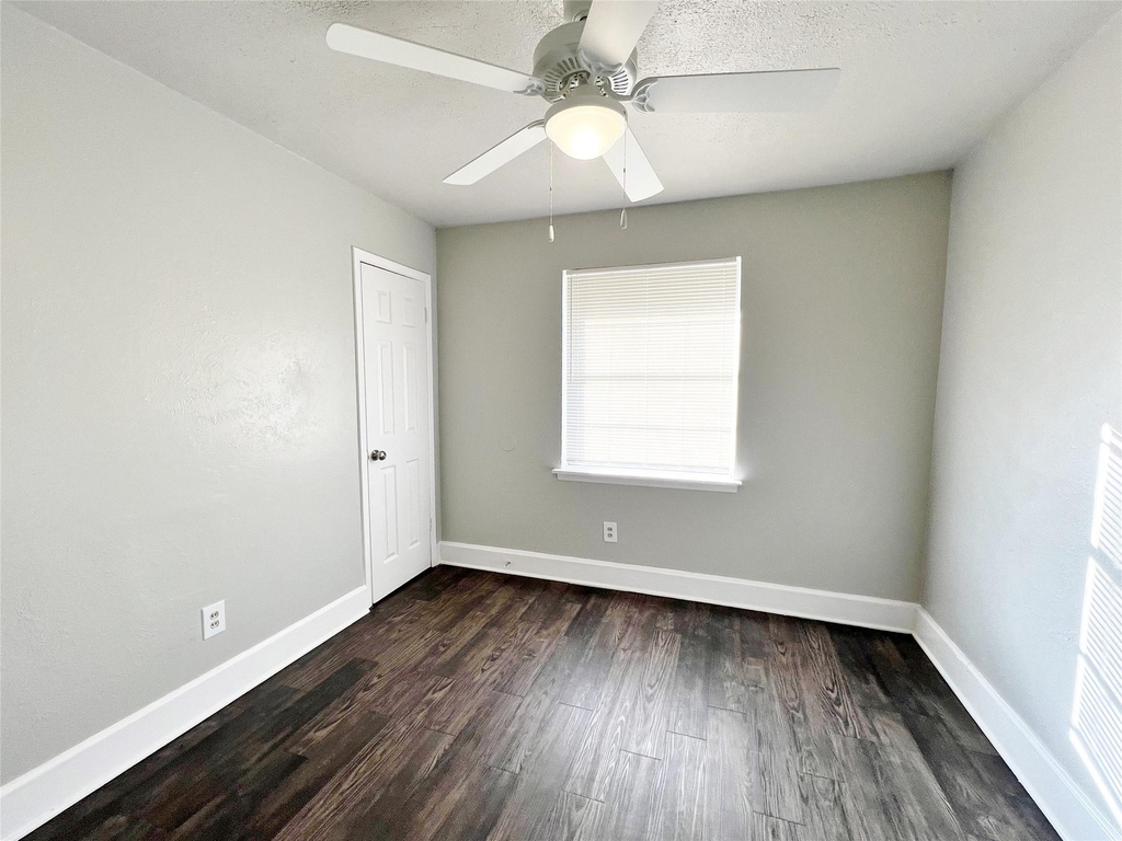 5301 Mansel Lane - Photo 13