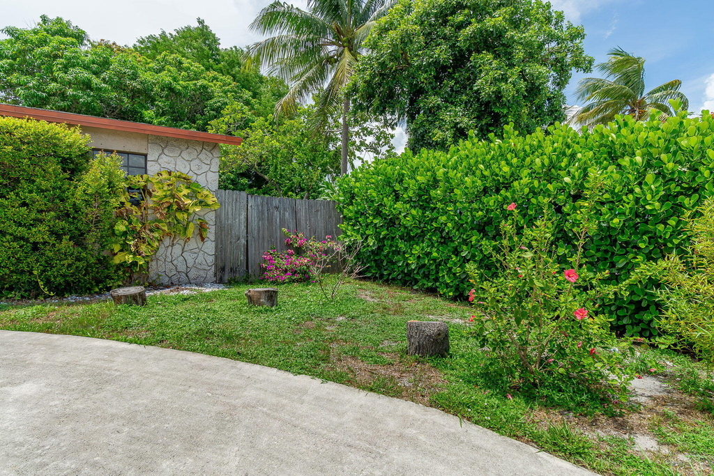 2831 N Seacrest Boulevard - Photo 8
