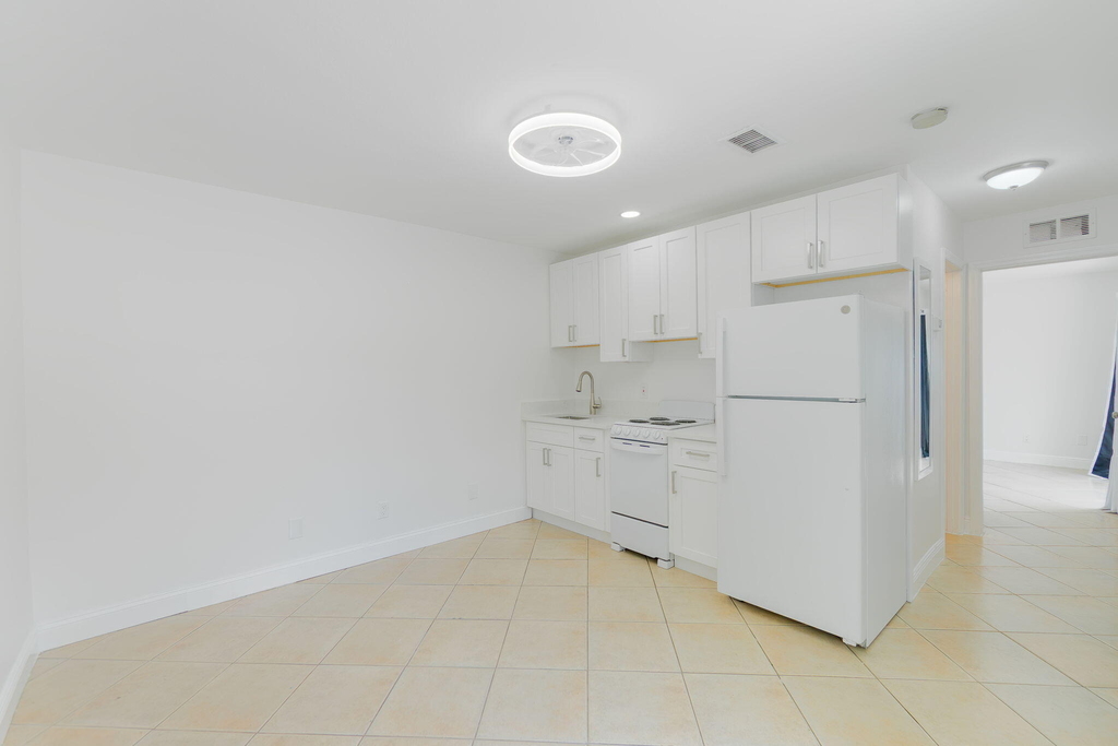 2831 N Seacrest Boulevard - Photo 32