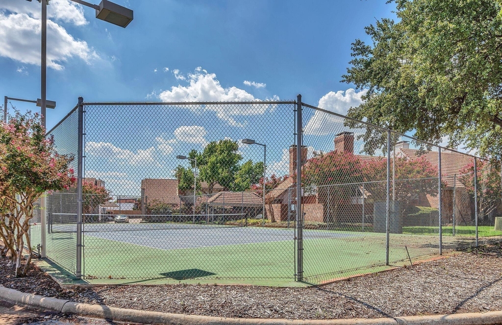 18240 Midway Road - Photo 26
