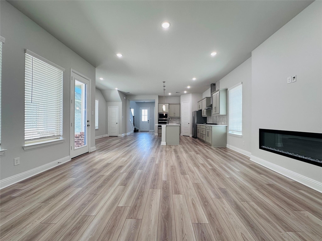 7017 Sunset Boulevard - Photo 13