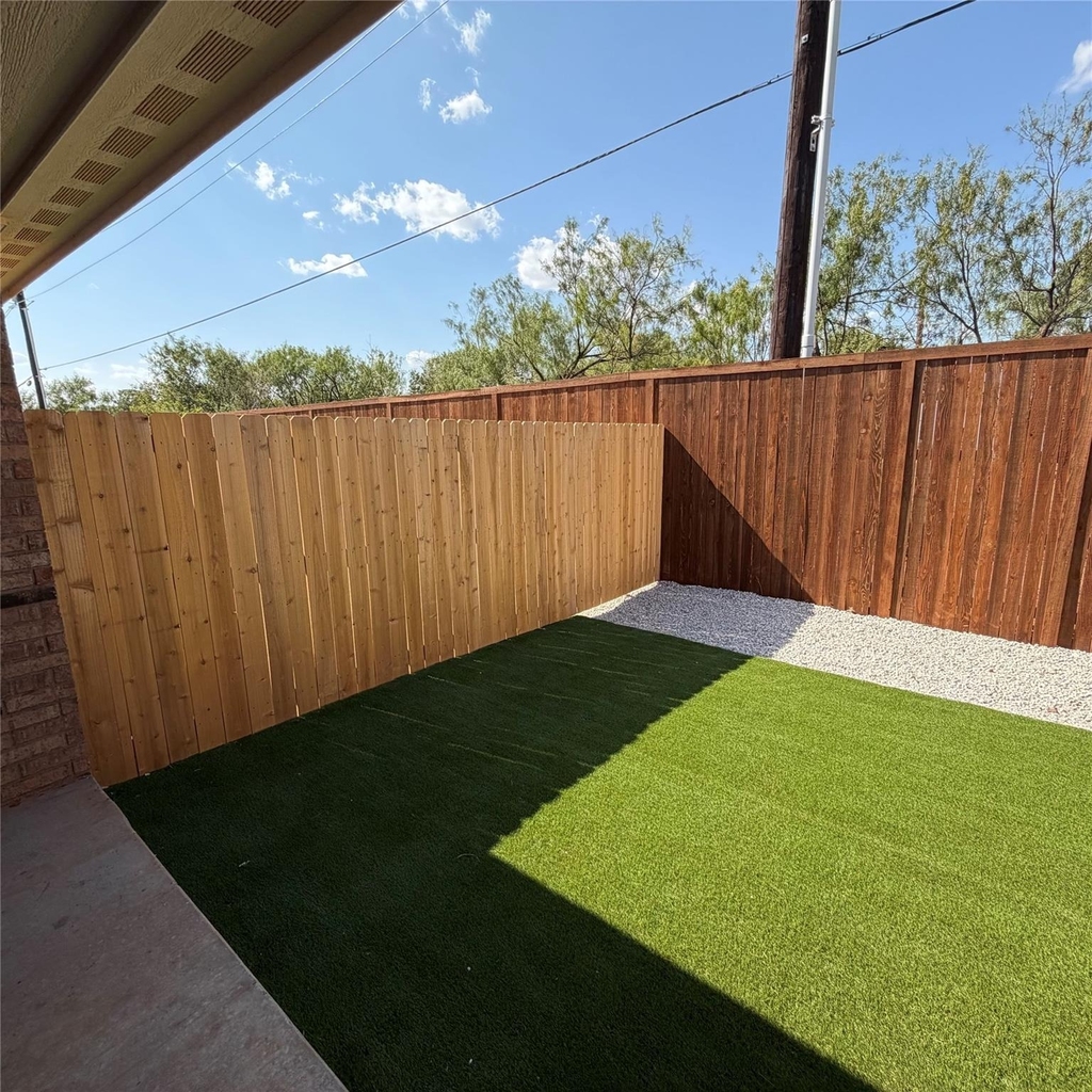 518 Colorado Street - Photo 15