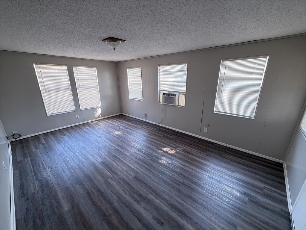 1902 Joslin Street - Photo 12