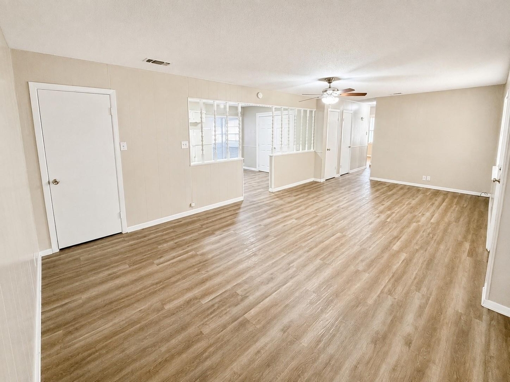 1902 Joslin Street - Photo 2