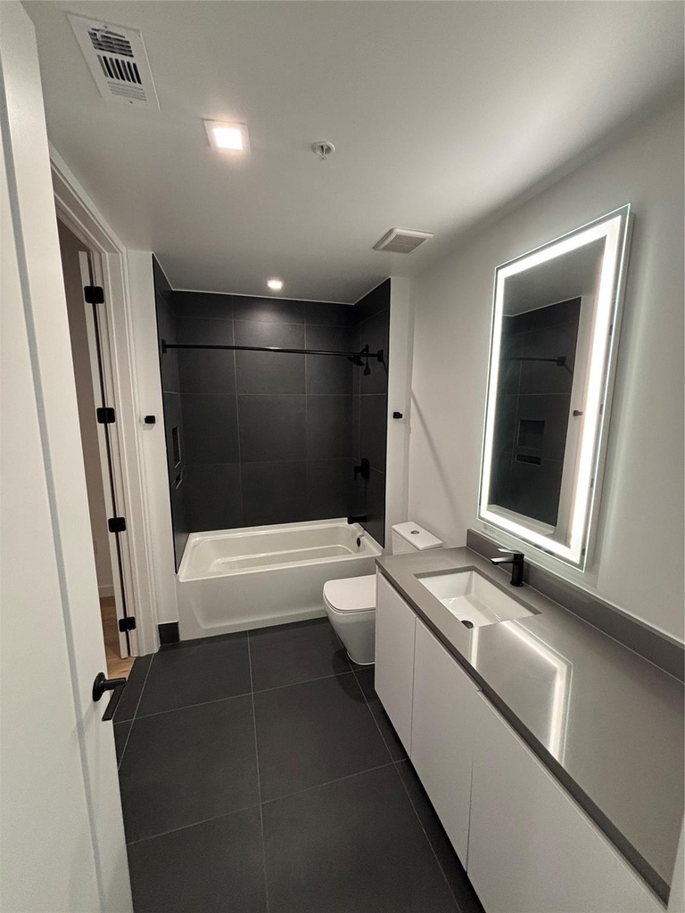 1801 N Pearl Street - Photo 6