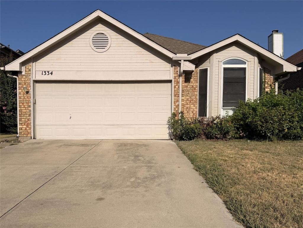 1334 Mimosa Lane - Photo 0