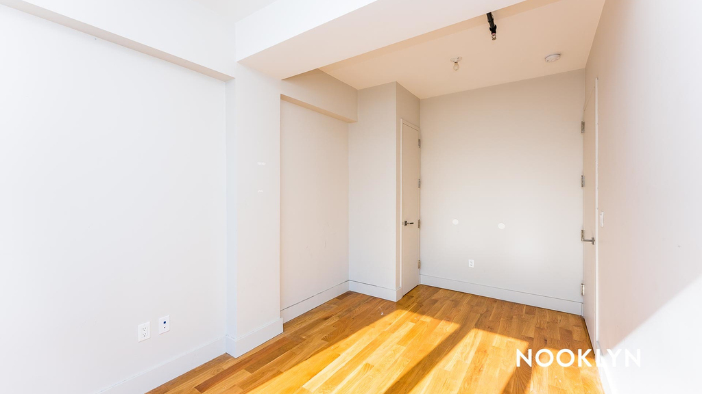 880 Dekalb Ave - Photo 5