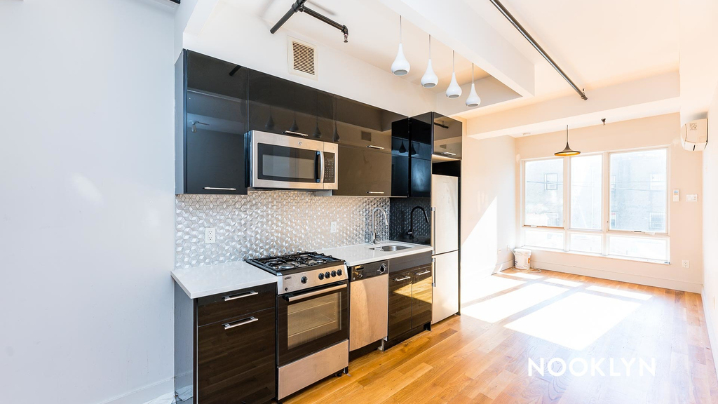 880 Dekalb Ave - Photo 18
